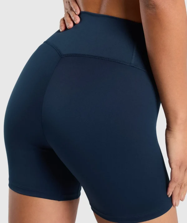 Everyday Front V Waistband Shorts