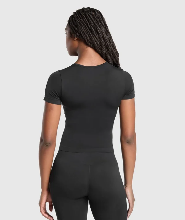 Everyday Seamless Tight Fit Crew Neck Tee